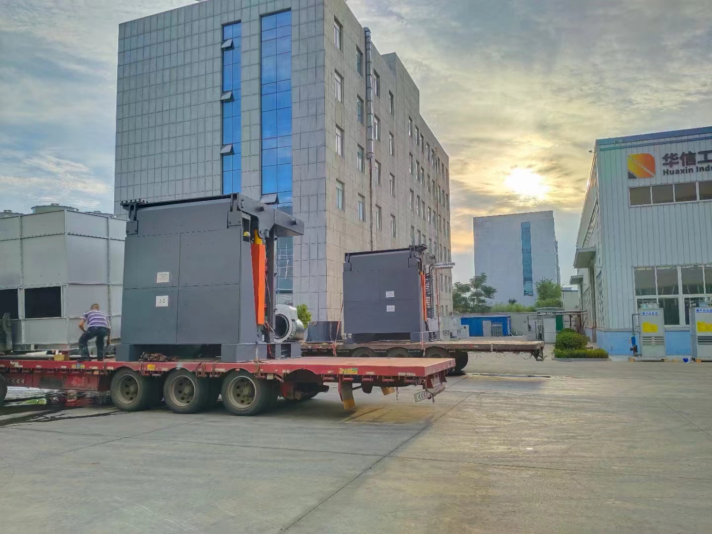 10-ton steel shell furnace shipped to Iraq